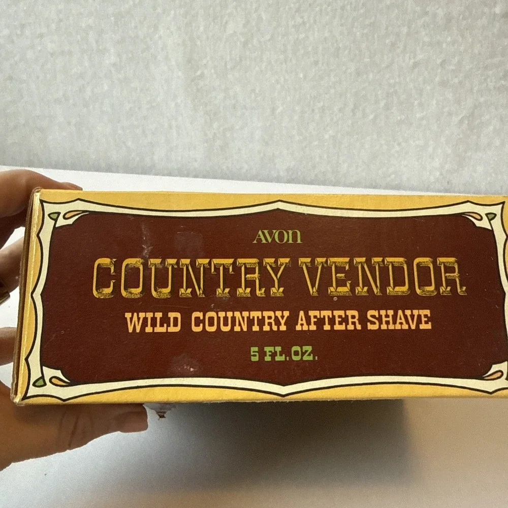 Vintage Avon Country Vendor Truck Decanter Empty Glass Bottle With Box 1970s